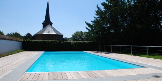 piscine enterrée sol bois