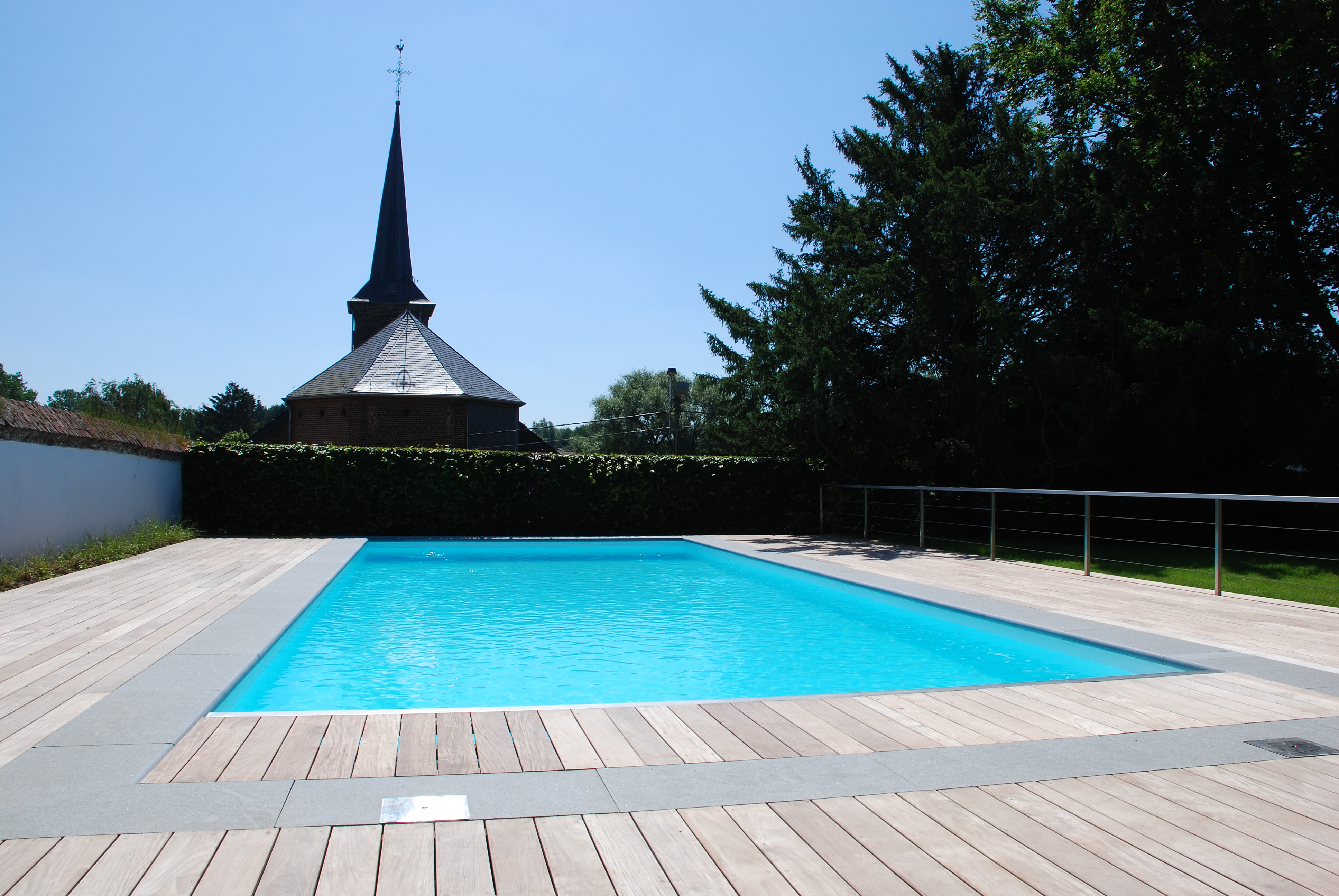 piscine enterrée sol bois